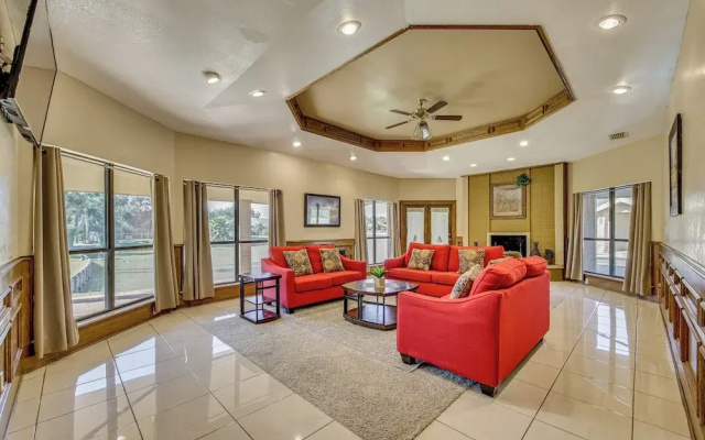 Pool & Game Room: Waterfront Harlingen Home