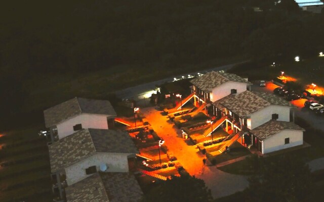 Residence with swimming pool in Sorano