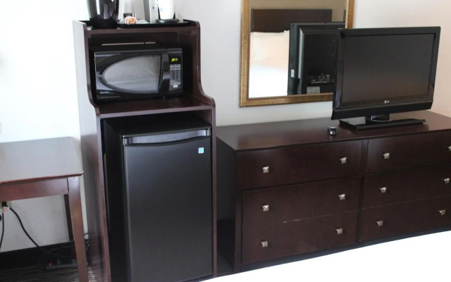 Holiday Inn Express & Suites Chicago-Deerfield/Lincolnshire by IHG