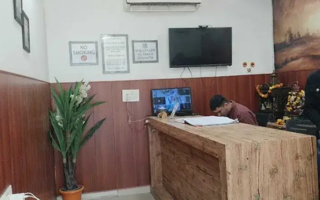 Hotel Shri Sai Deluxe