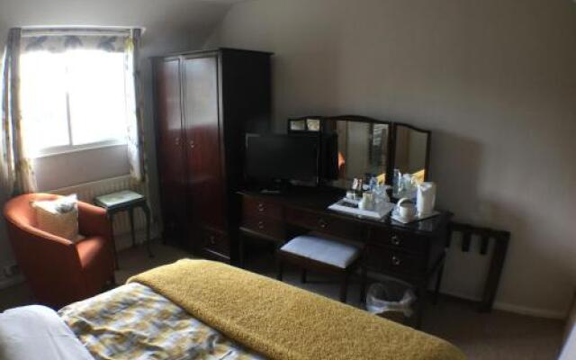 The Chestnuts Hotel