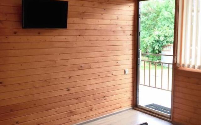 Guest house on Lakoba 4