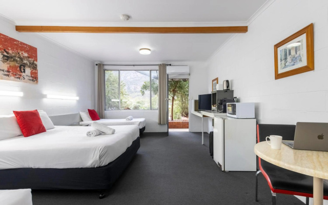 The Grampians Motel & The Views Restaurant – Guest Rooms – Halls Gap