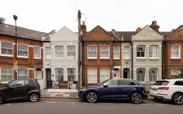 The Sands End Secret - Stylish 2BDR Flat with Garden
