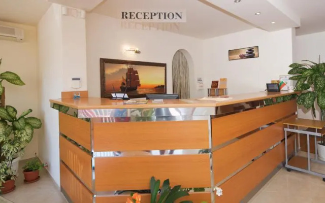 Elegance Family Hotel