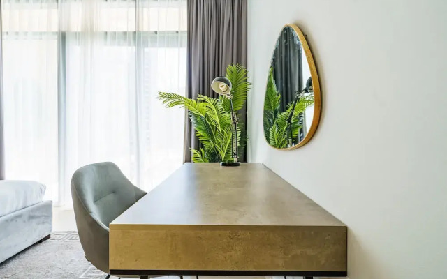 Downtown Charming Condo Close to Dubai Mall