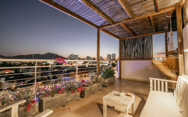 El Cactus Luxury Apartments in Historic Center