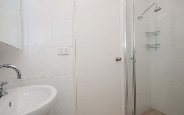 Nicholli, Bay Parklands, Unit 35/2 Gowrie Avenue