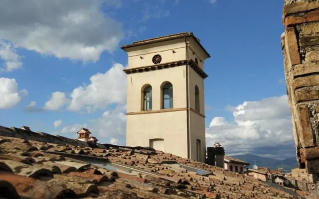 Sotto I Tetti Del Borgo