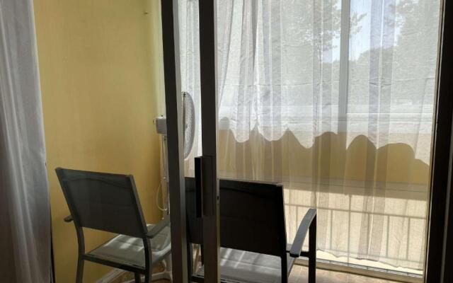 Appartement Balaruc-les-Bains, 1 pièce, 2 personnes - FR-1-553-61