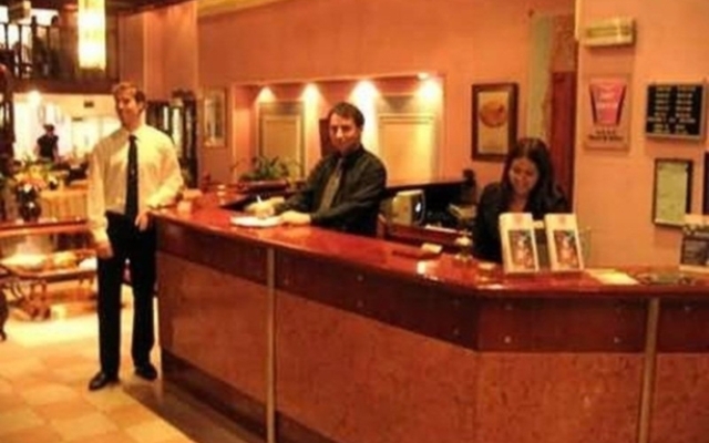 Art Deco Hotel And Suites