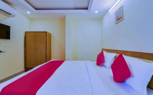 Gayatri Grand by OYO Rooms