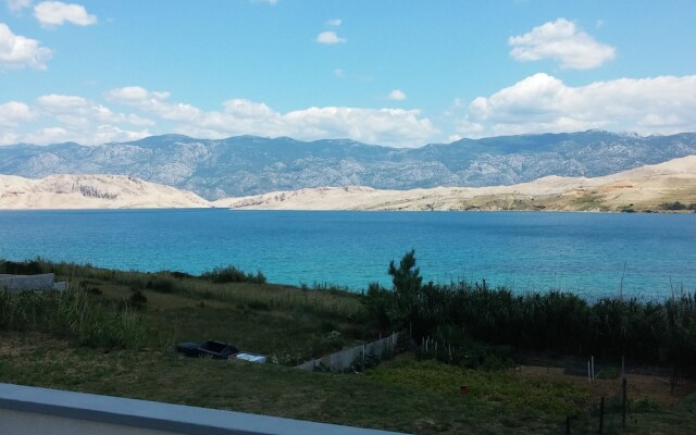 Scenic Apartment in Dalmatia With Lovely Garden