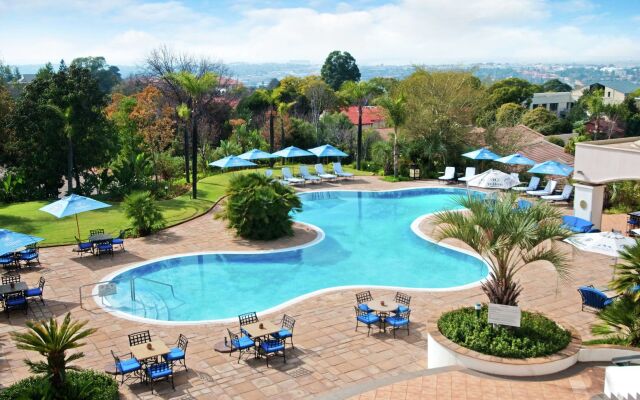 Отель NH Johannesburg Sandton