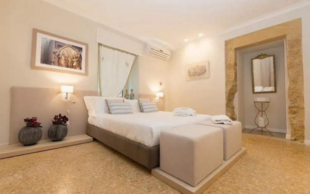 Palazzo Taranto Luxury Rooms
