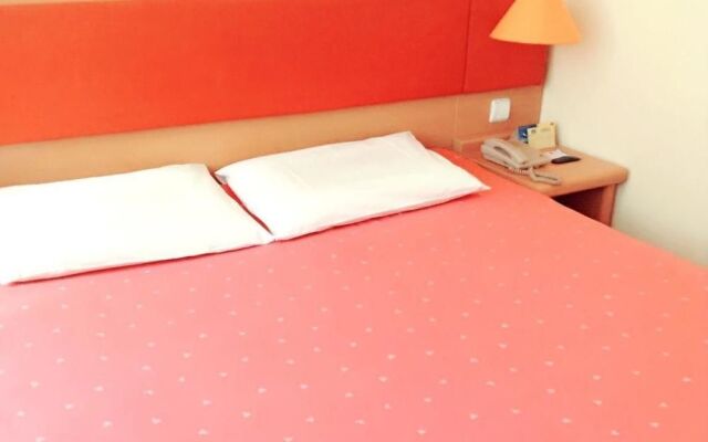 Home Inn Kunming Baita Road