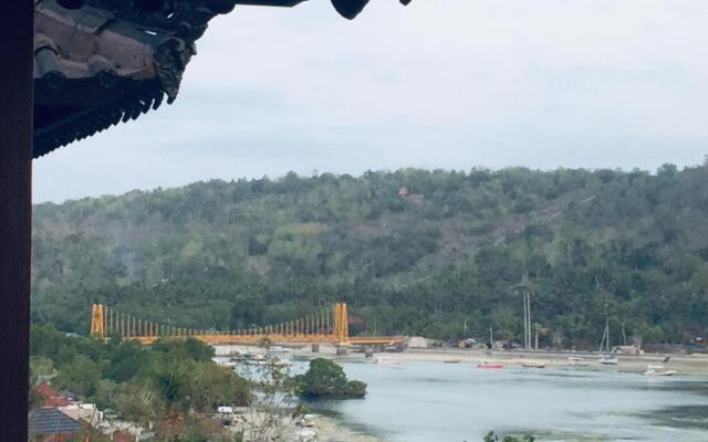 Sunday Huts Lembongan