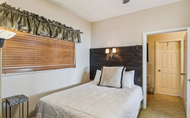 Oceania 204 3 Bedroom Condo by RedAwning
