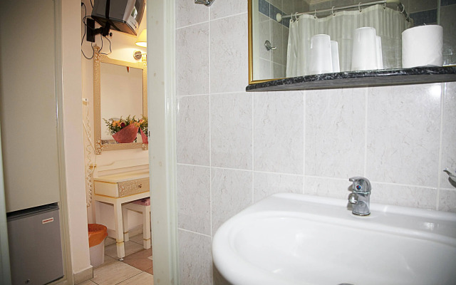 Theonia Hotel