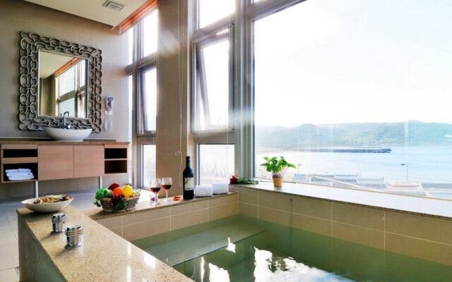 Jinshan Bay Hot Spring Resort (Quarantine Hotel)