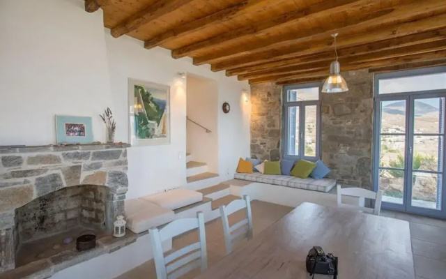 An Amazing Stone Villa-b in Serifos w Shared Pool