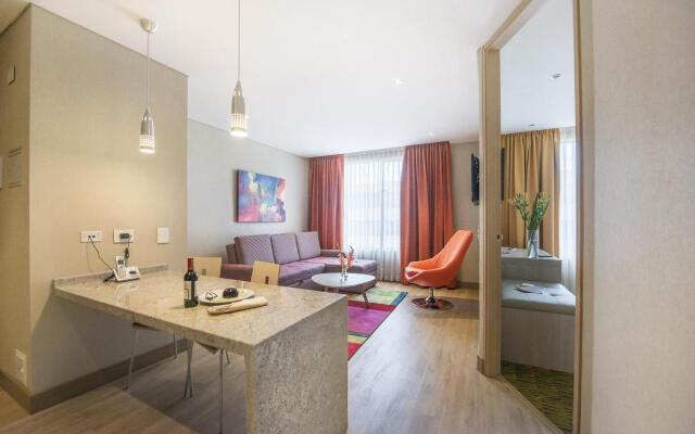 Apartamentos Plaza Suites