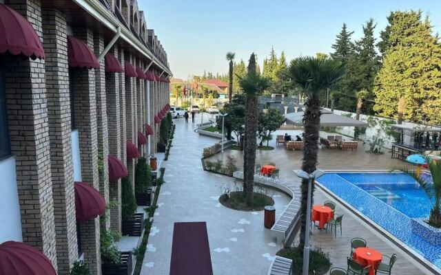 MandarinnART Hotel