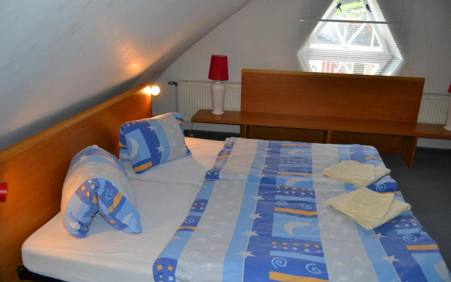Apartments Holiday Pec