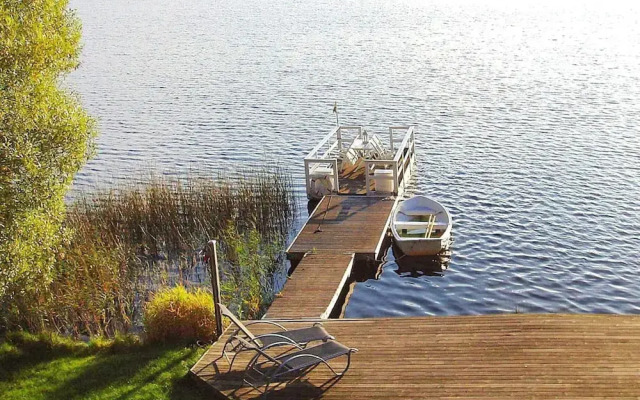 2 Person Holiday Home in Ammeberg-by Traum