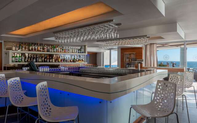 Radisson Collection Hotel, Waterfront Cape Town