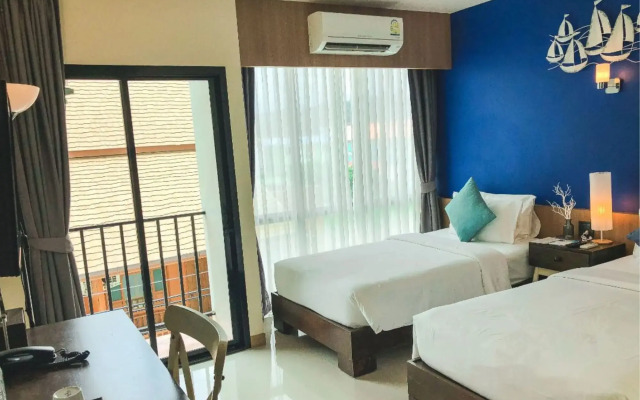 The Sixteenth Naiyang Beach Hotel