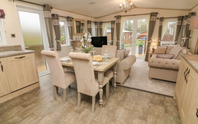 Lancaster Lodge