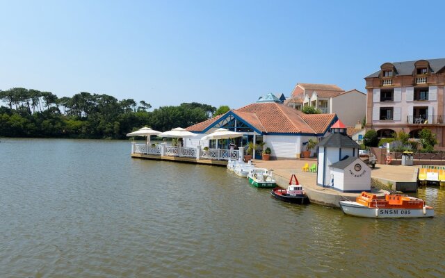 Stylish Apartment Located Near a Lake in the Vendée