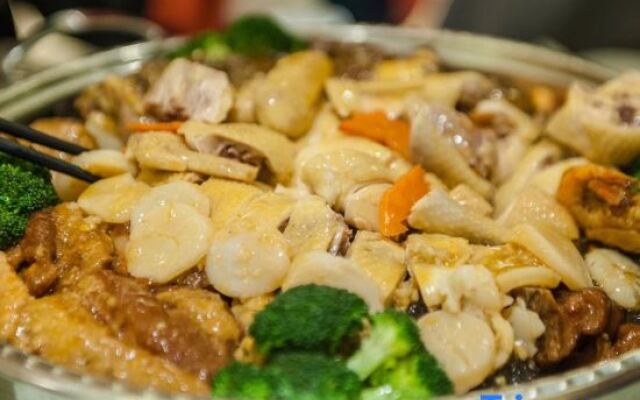 Lanyue Hotel (Foshan Gaoming Jinjun Plaza)