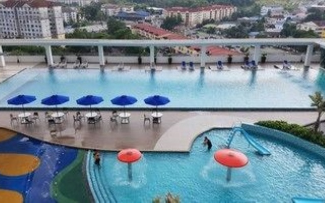 Amerin Mall Suites