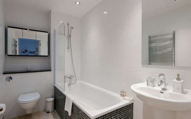 Newly Refurbished 1 Bed, With Balcony, Elephant & Castle/kennington