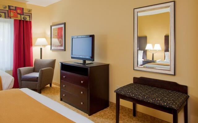 Holiday Inn Express Hotel & Suites Pensacola-warrington
