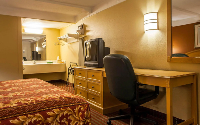 Rodeway Inn