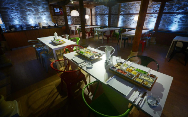 Hich Hotel Konya