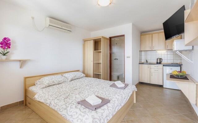 Crystal Sky Apartments