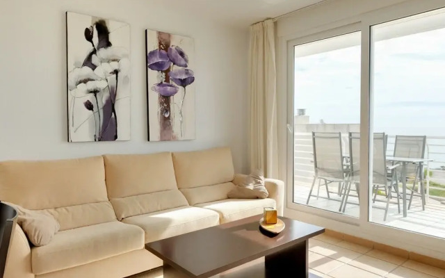 Quaint Apartment close to the Seabeach