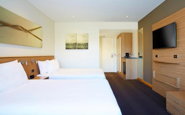 Crowne Plaza Canberra by IHG