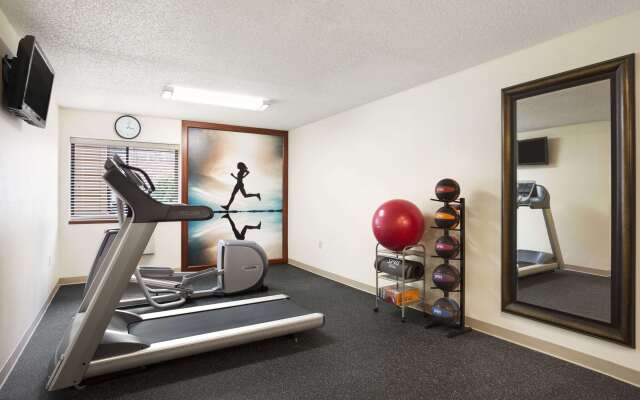 Days Inn by Wyndham Middletown