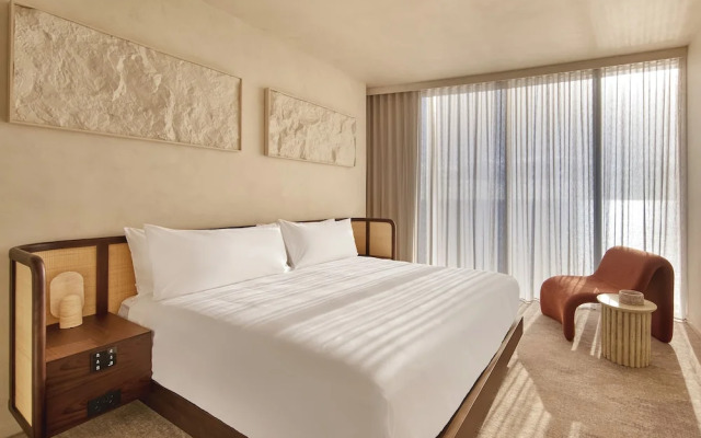 Mondrian Gold Coast