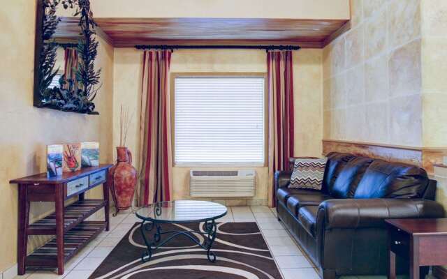Quality Inn & Suites Airport