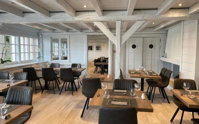 Logis Hôtel Annecy Nord / Argonay