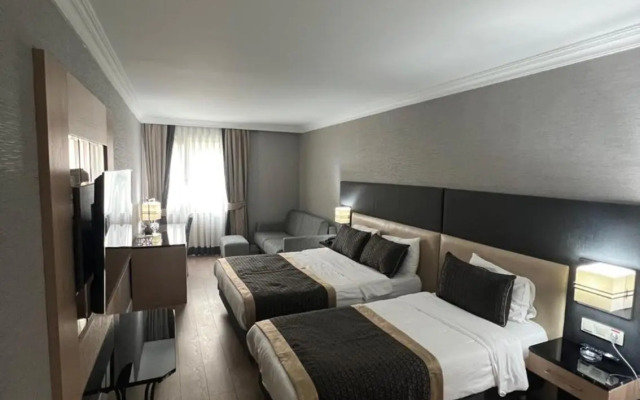Lausos Palace Hotel