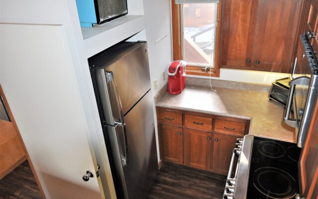 Tennis Townhome 2 Bed 2.5 Bath