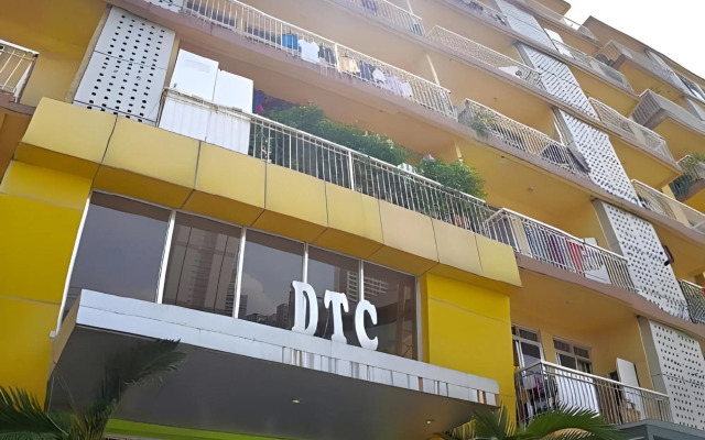Crossroads Hostel Manila