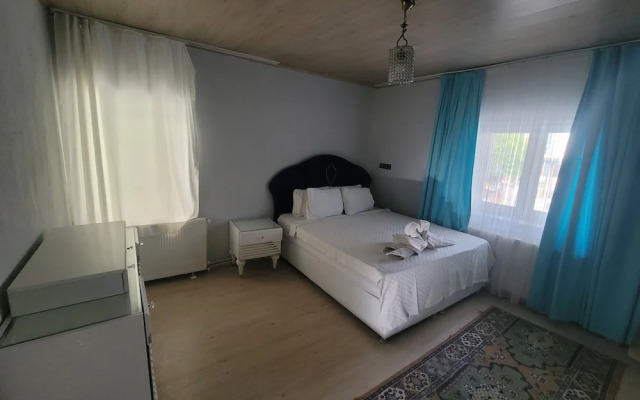 Shah Sultan Ozturk Hotel